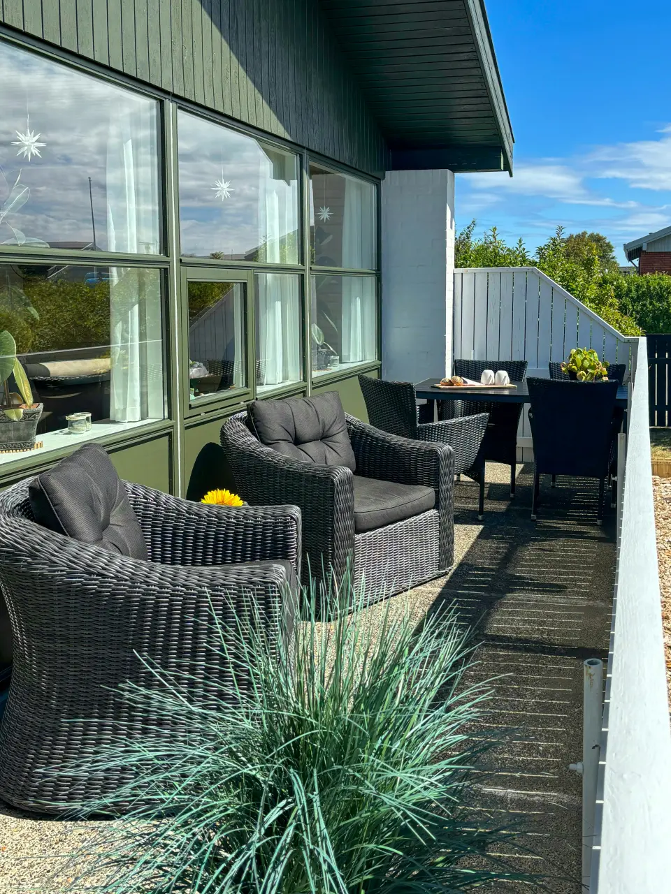 Hus mellem Skagens to kyster og gågade
