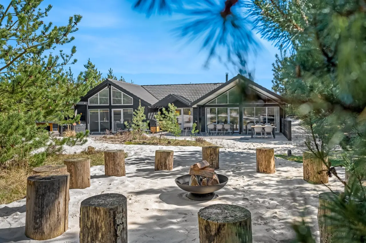 254 m&sup2; Ferienhaus 7 Schlafzimmer 18 G&auml;ste