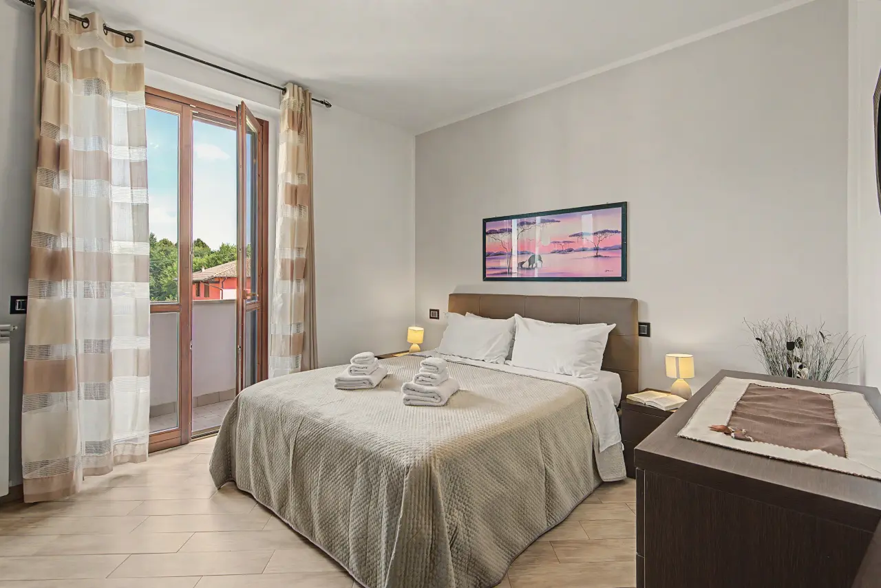 77 M² Appartamento Vacanza ∙ 2 Camere Da Letto ∙ 3 Ospiti - Vigevano