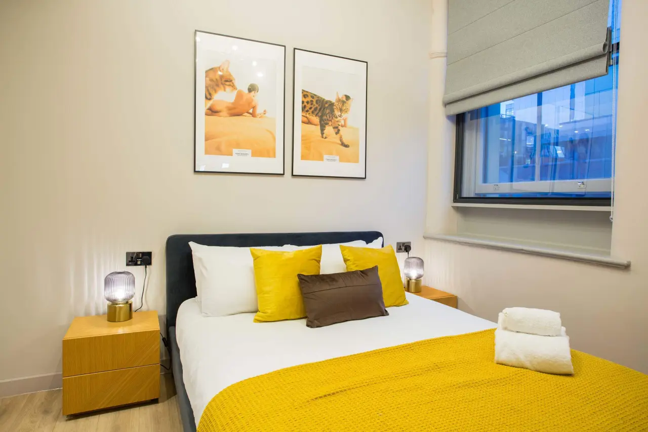 Apartment ∙ 2 Bedrooms ∙ 5 Guests - Altrincham