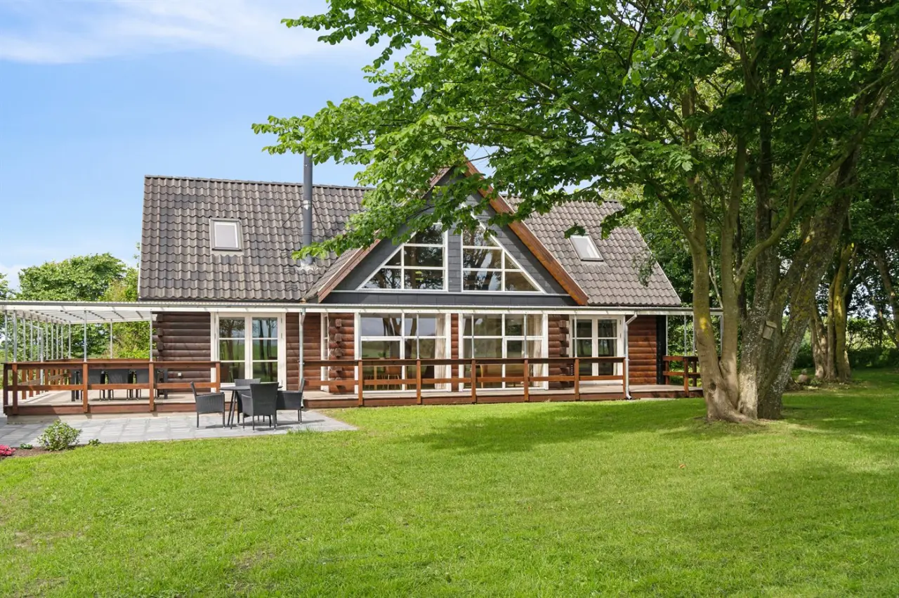 169 m&sup2; Ferienhaus 4 Schlafzimmer 8 G&auml;ste