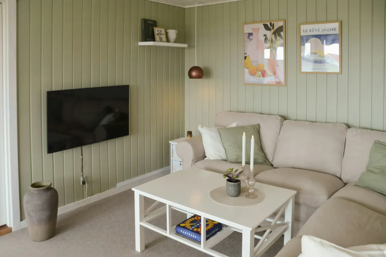Sommerhus med udsigt til vandet ved Grønsund