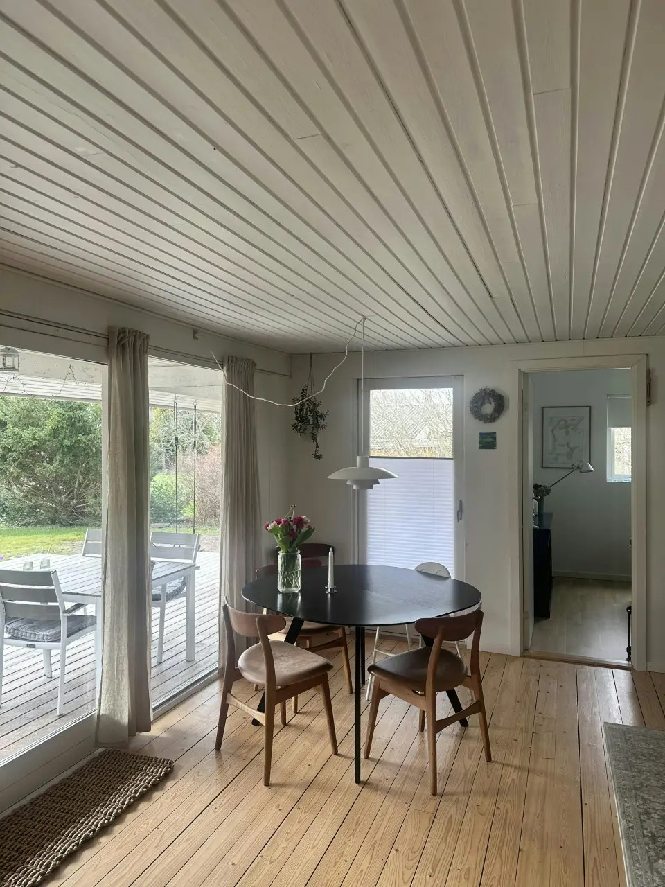 Sommerhus nær Ajstrup Strand med en hyggelig have