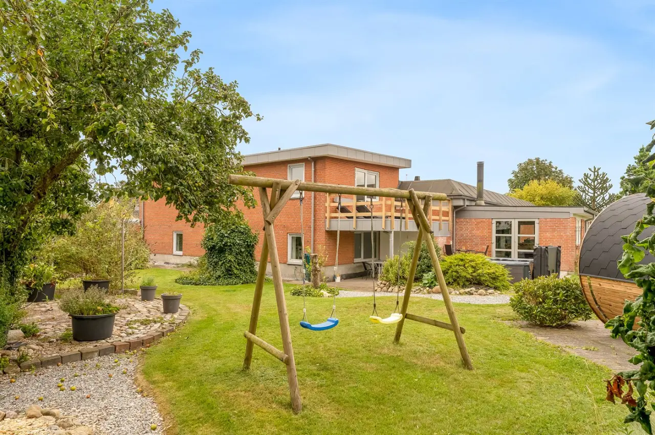 420 m&sup2; Ferienhaus 11 Schlafzimmer 26 G&auml;ste
