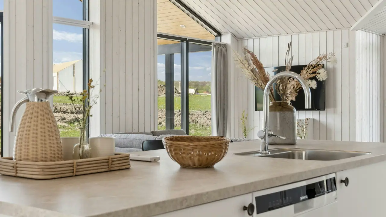 Moderne sommerhus med sauna nær stranden på Møn