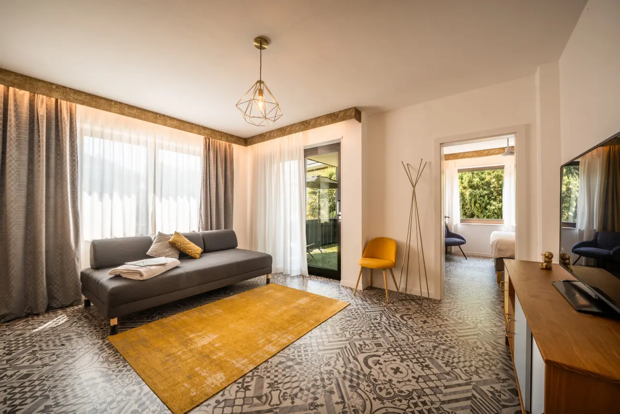45 M² Appartamento Vacanza ∙ 1 Camera Da Letto ∙ 2 Ospiti - Lana