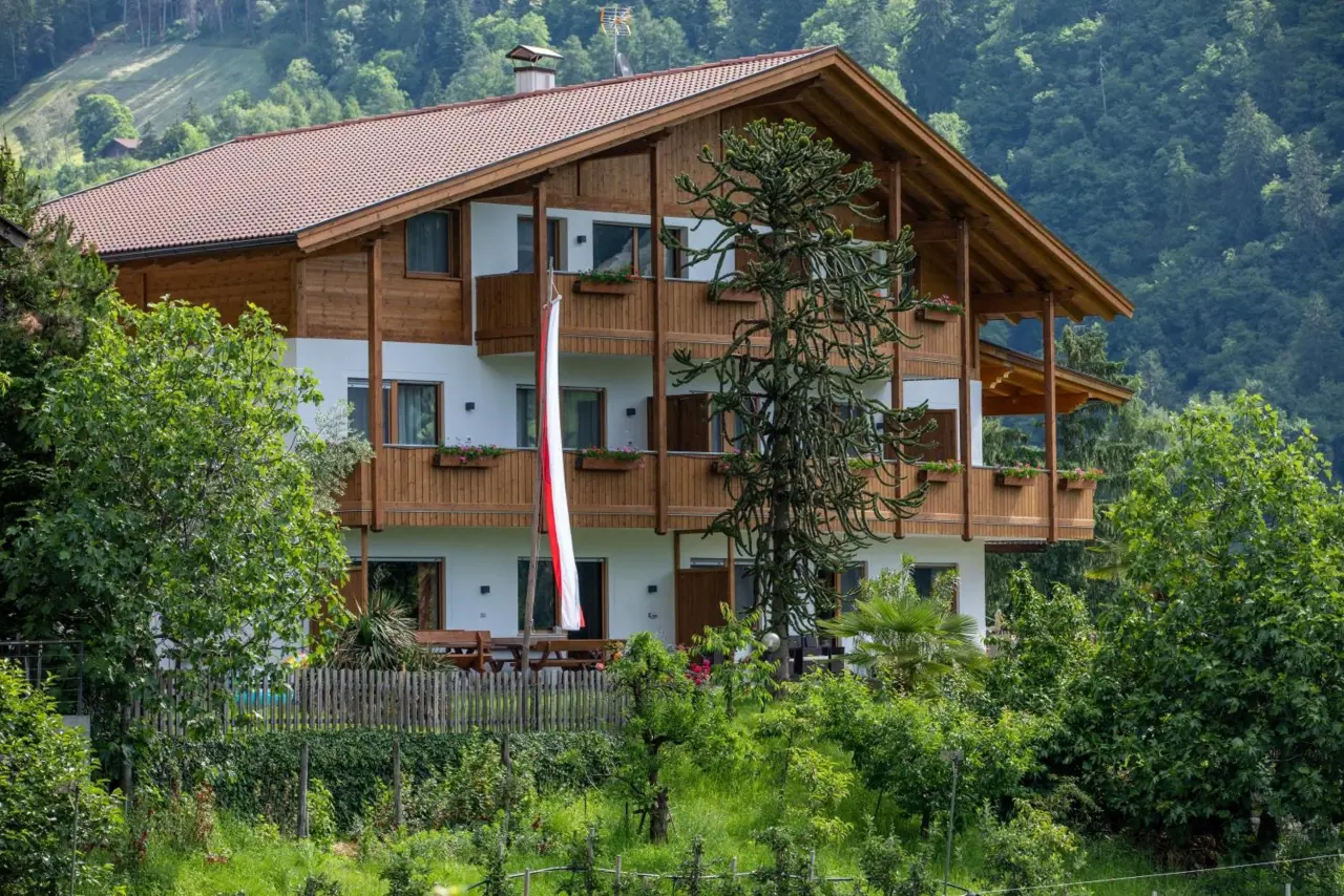 70 M² Apartment ∙ 2 Bedrooms ∙ 6 Guests - Parcines