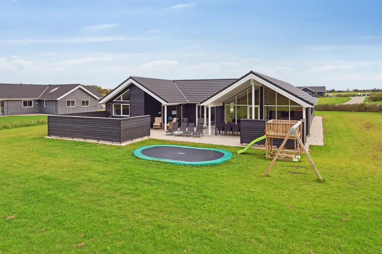 260 m&sup2; Ferienhaus 7 Schlafzimmer 18 G&auml;ste