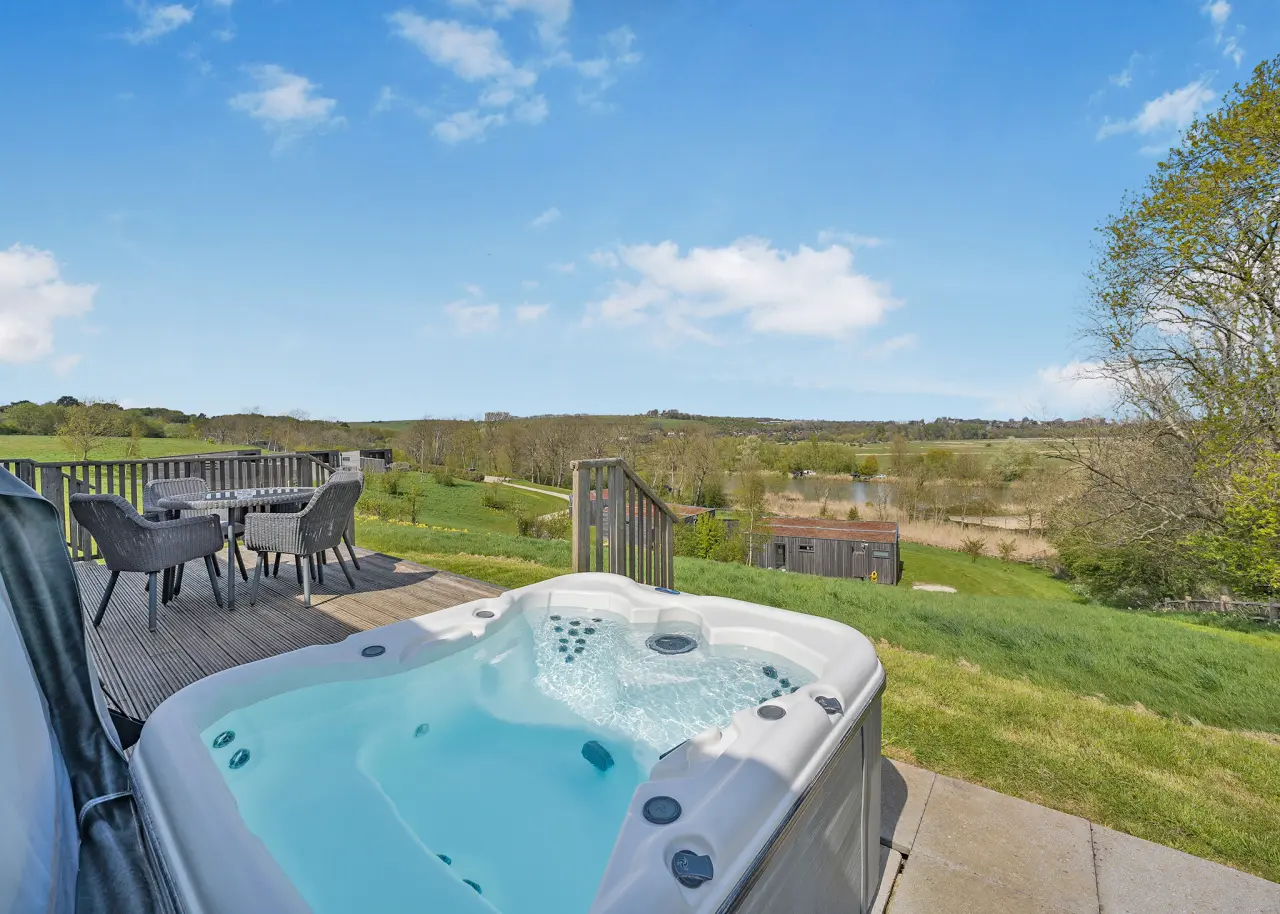 Chalet ∙ 2 Bedrooms ∙ 4 Guests - West Sussex