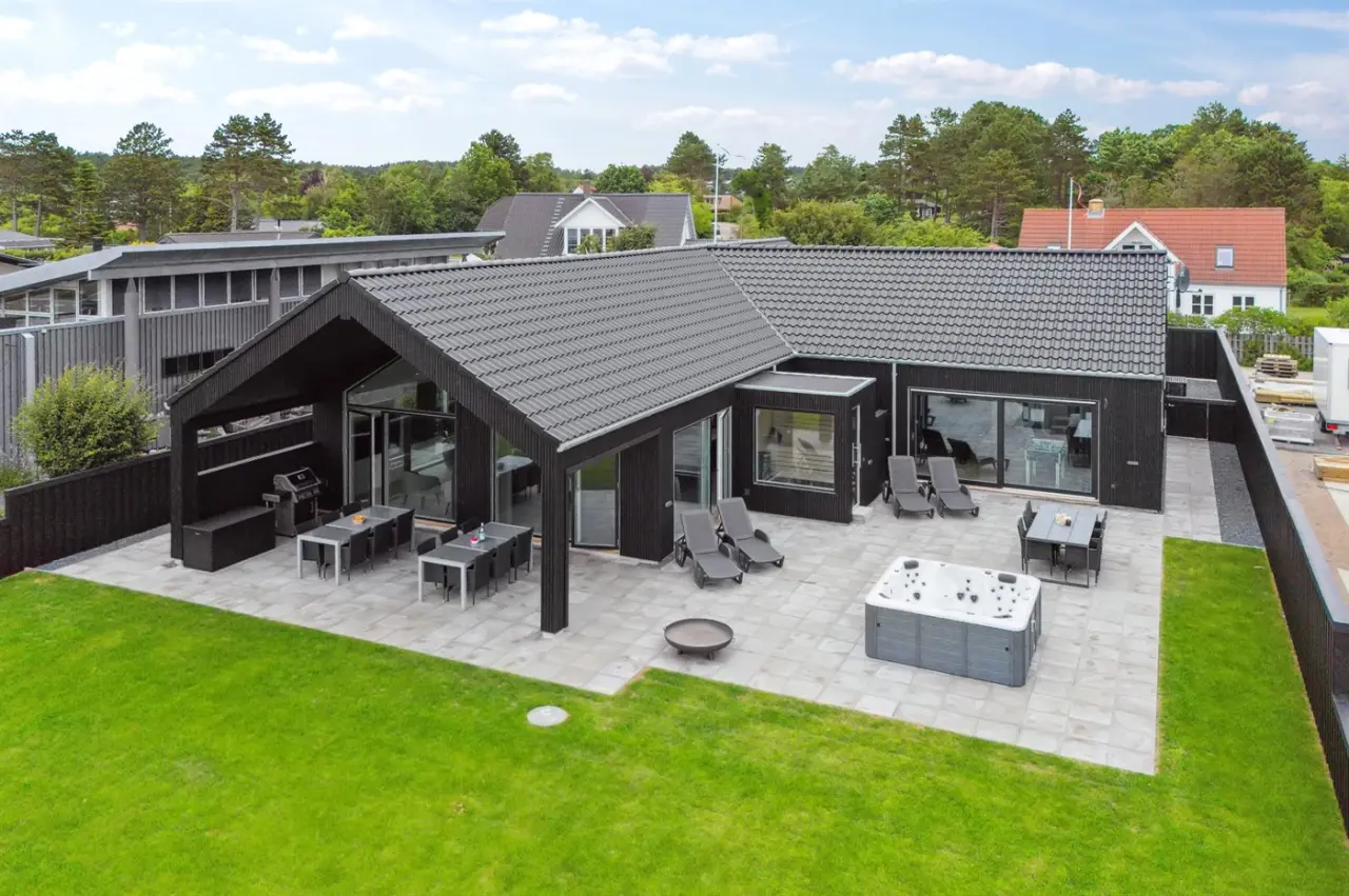 209 m&sup2; Ferienhaus 6 Schlafzimmer 14 G&auml;ste