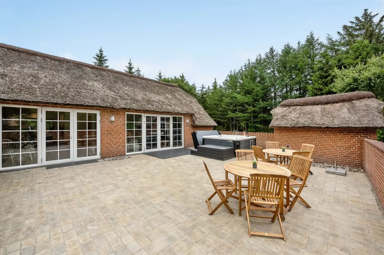243 m&sup2; Ferienhaus 6 Schlafzimmer 16 G&auml;ste