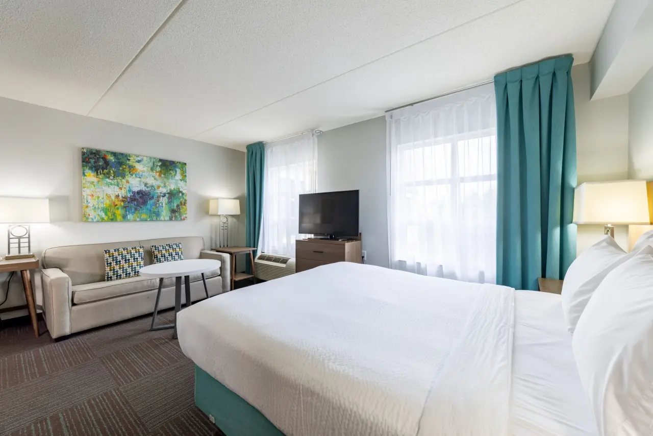 Hotel ∙ 1 Bedroom ∙ 2 Guests - Guelph