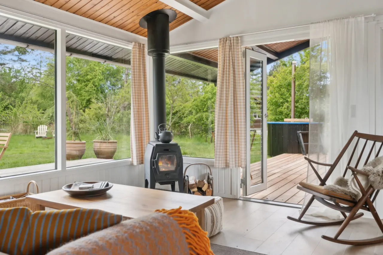 Hyggeligt sommerhus med vildmarksbad og sauna