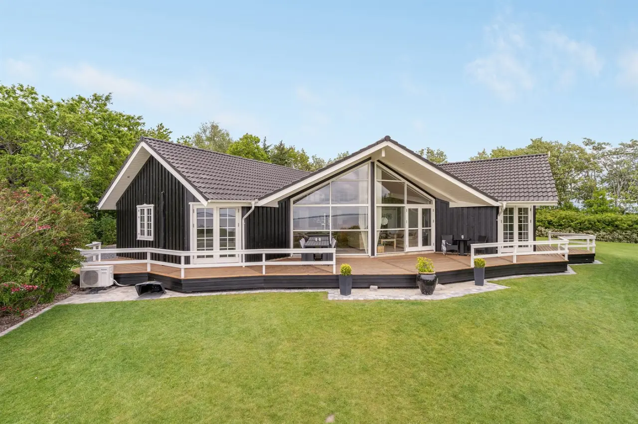 177 m&sup2; Ferienhaus 4 Schlafzimmer 8 G&auml;ste