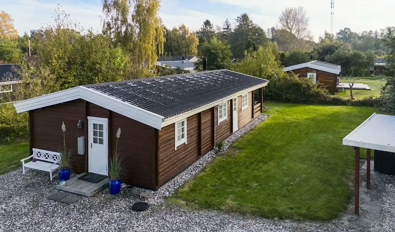 Træhus med sauna nær stranden på Møn