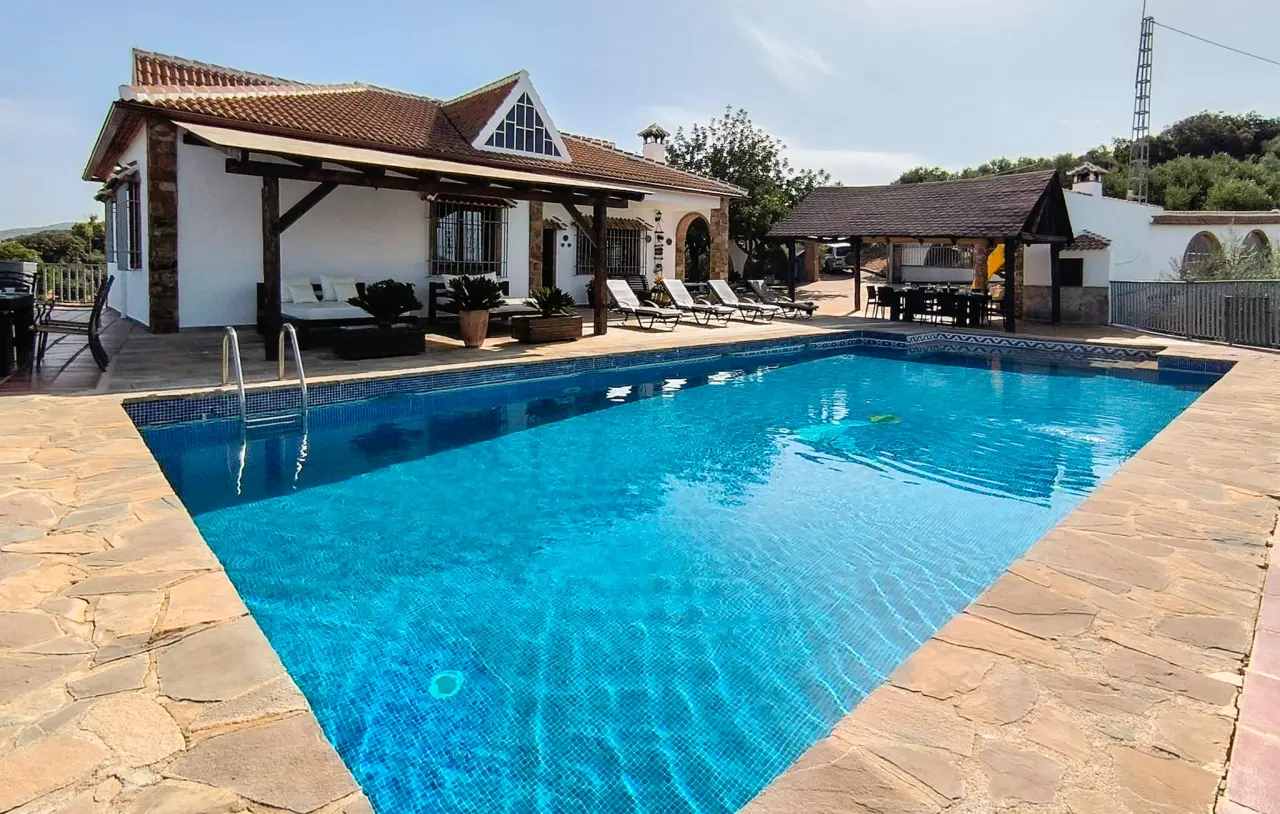 120 M² Maison De Vacances ∙ 4 Chambres ∙ 8 Personnes - Iznájar