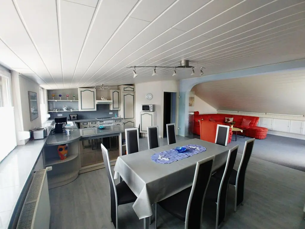 Ferienwohnung ∙ 2 Schlafzimmer ∙ 5 Gäste - Alzey