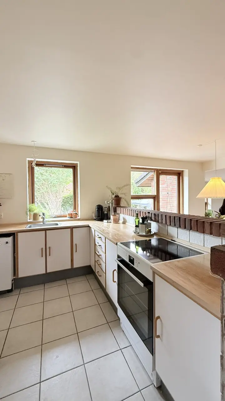 Full House - 3 Br - 2 Bathrooms - Parking