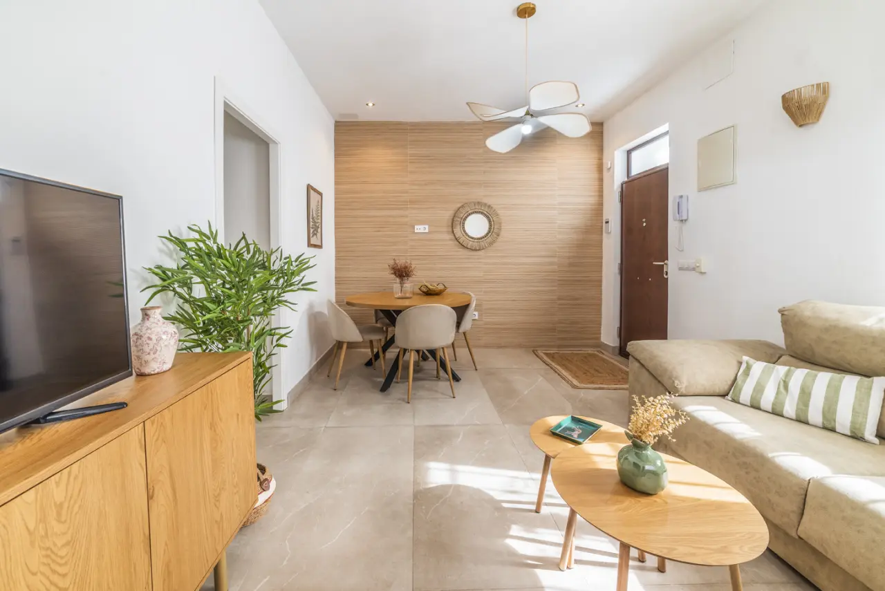 75 M² House ∙ 2 Bedrooms ∙ 4 Guests - Seville