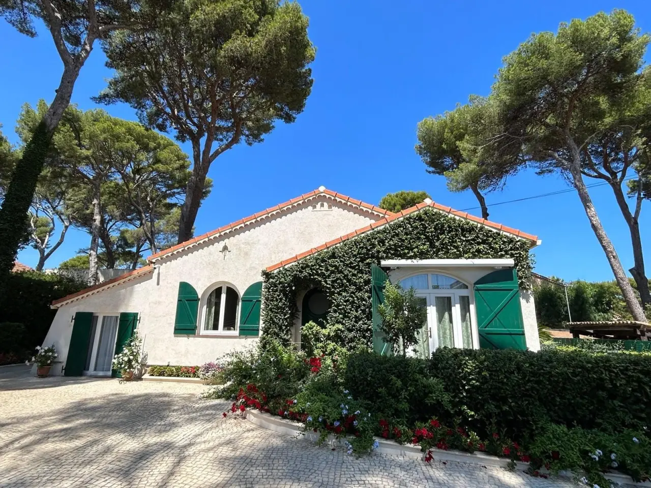 130 M² Villa ∙ 5 Makuuhuonetta ∙ 7 Vierasta - Nice