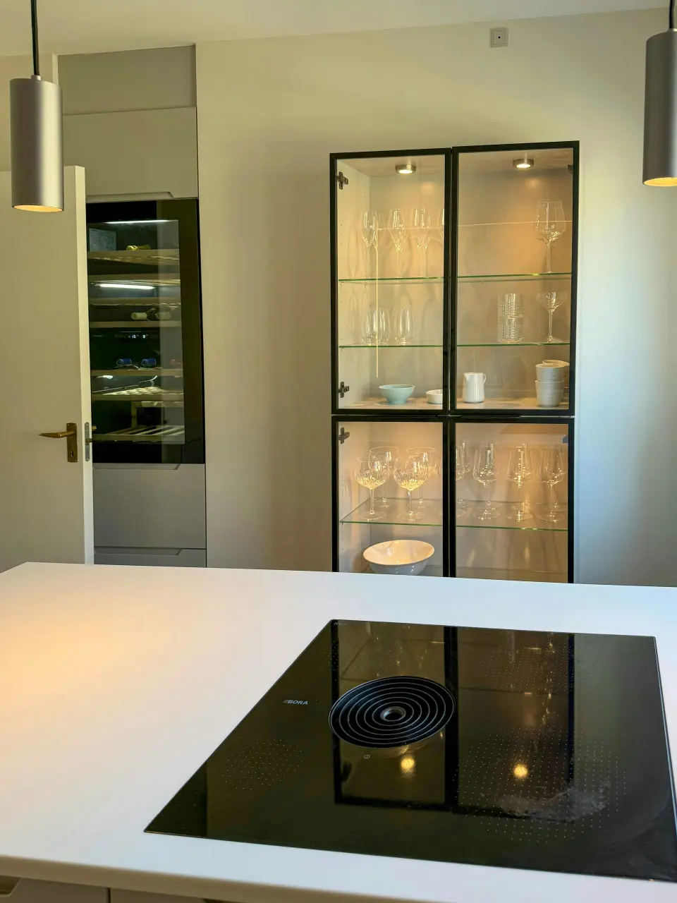 Renoveret lejlighed med pooladgang på Østerbro
