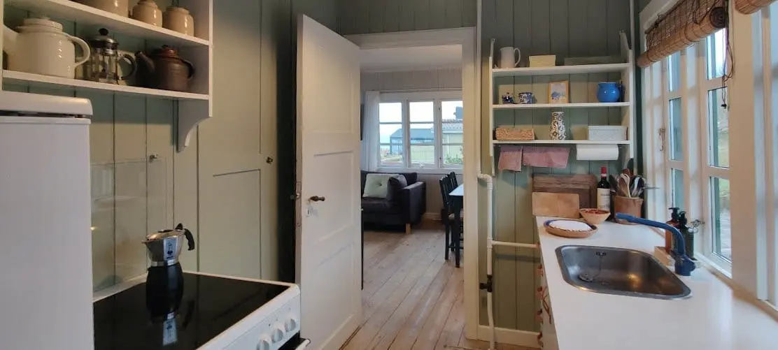 Originalt sommerhus fra 1932 ved vandet