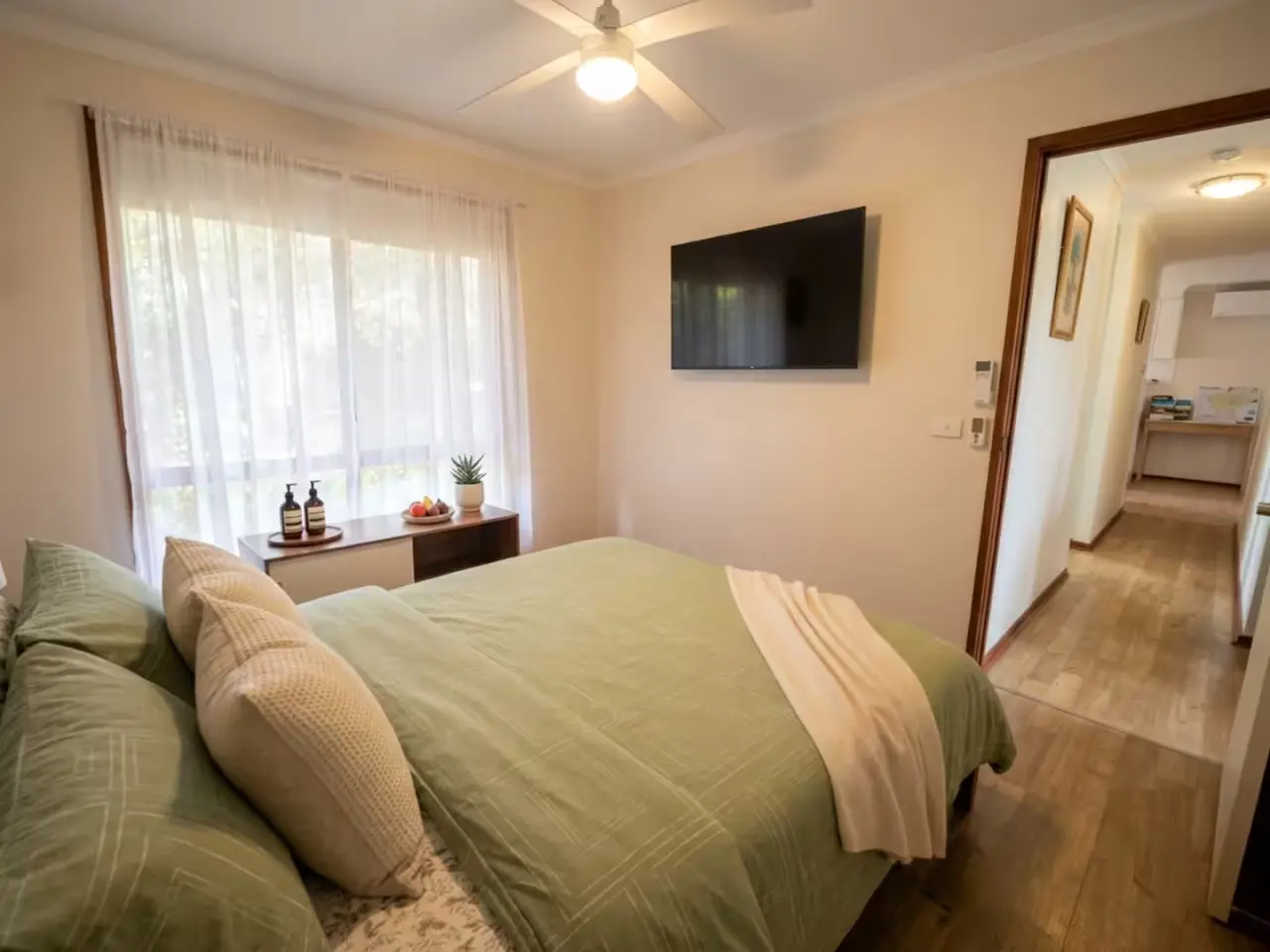 170 M² House ∙ 3 Bedrooms ∙ 6 Guests - Victoria