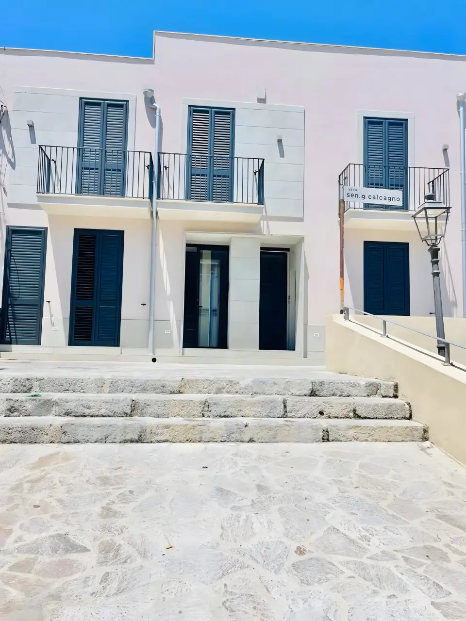80 M² Huoneisto ∙ 2 Makuuhuonetta ∙ 7 Vierasta - Milazzo