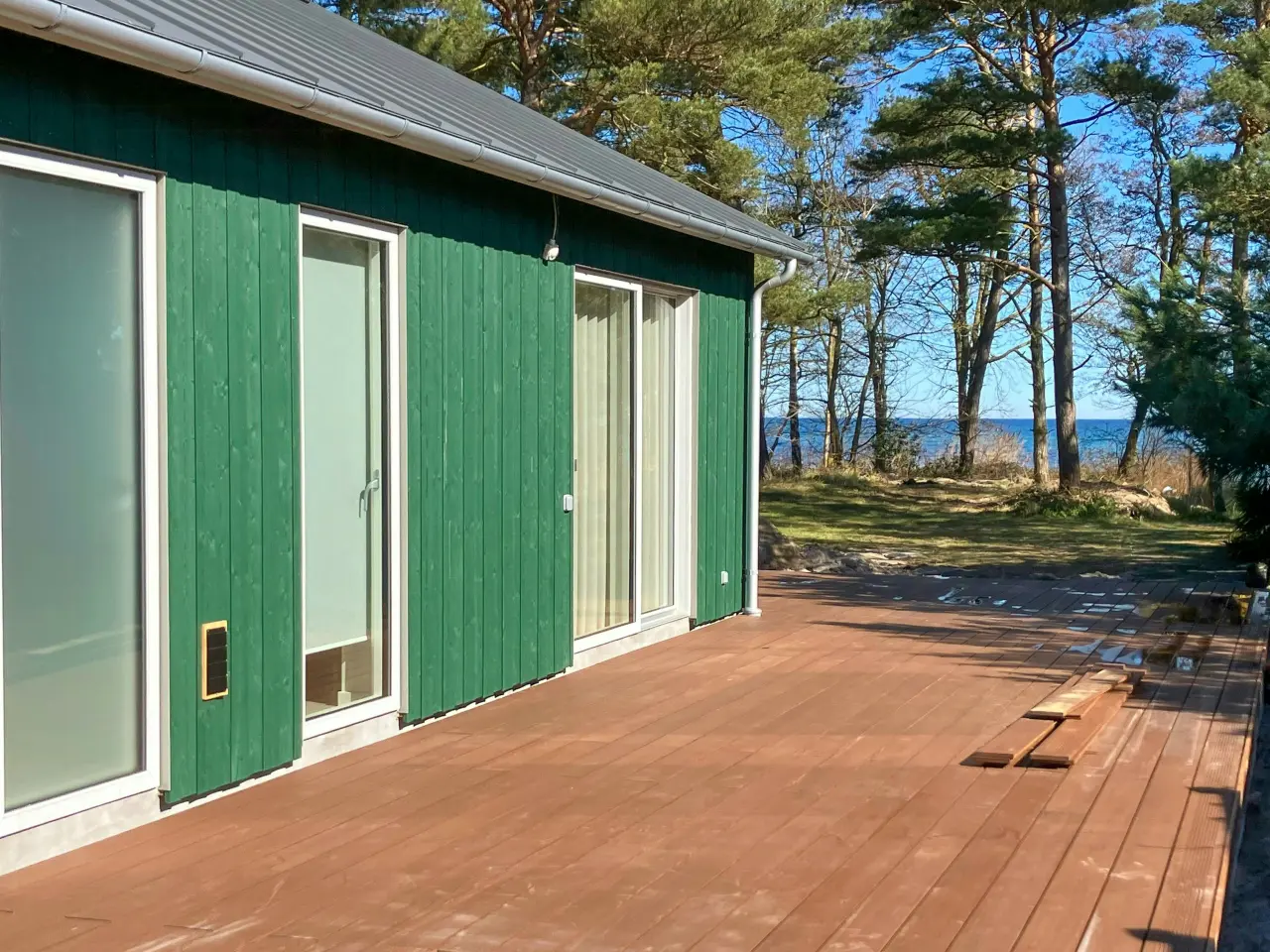 Nybygget sommerhus ved Snogebæk med havudsigt