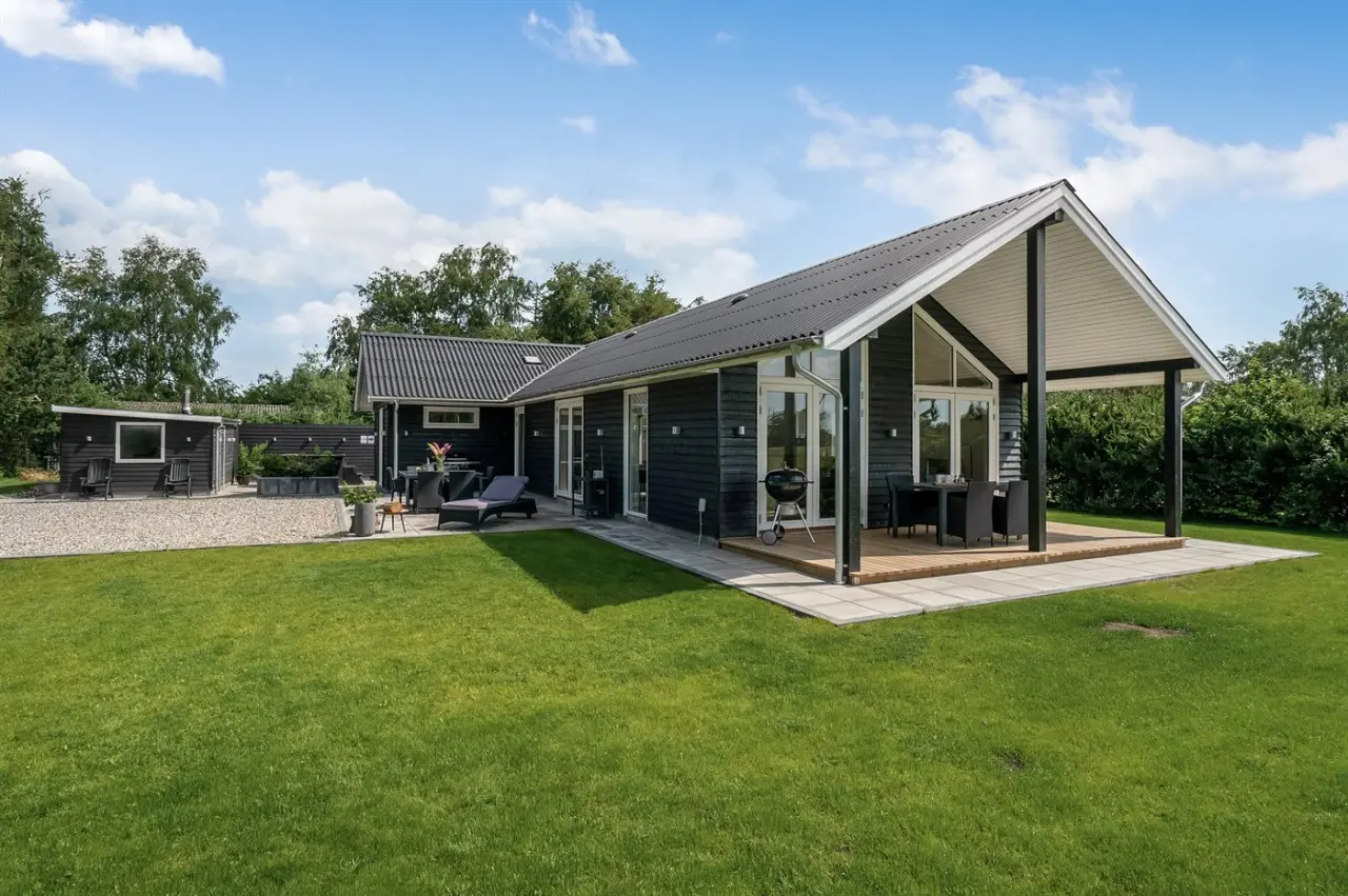 122 m&sup2; Ferienhaus 4 Schlafzimmer 8 G&auml;ste