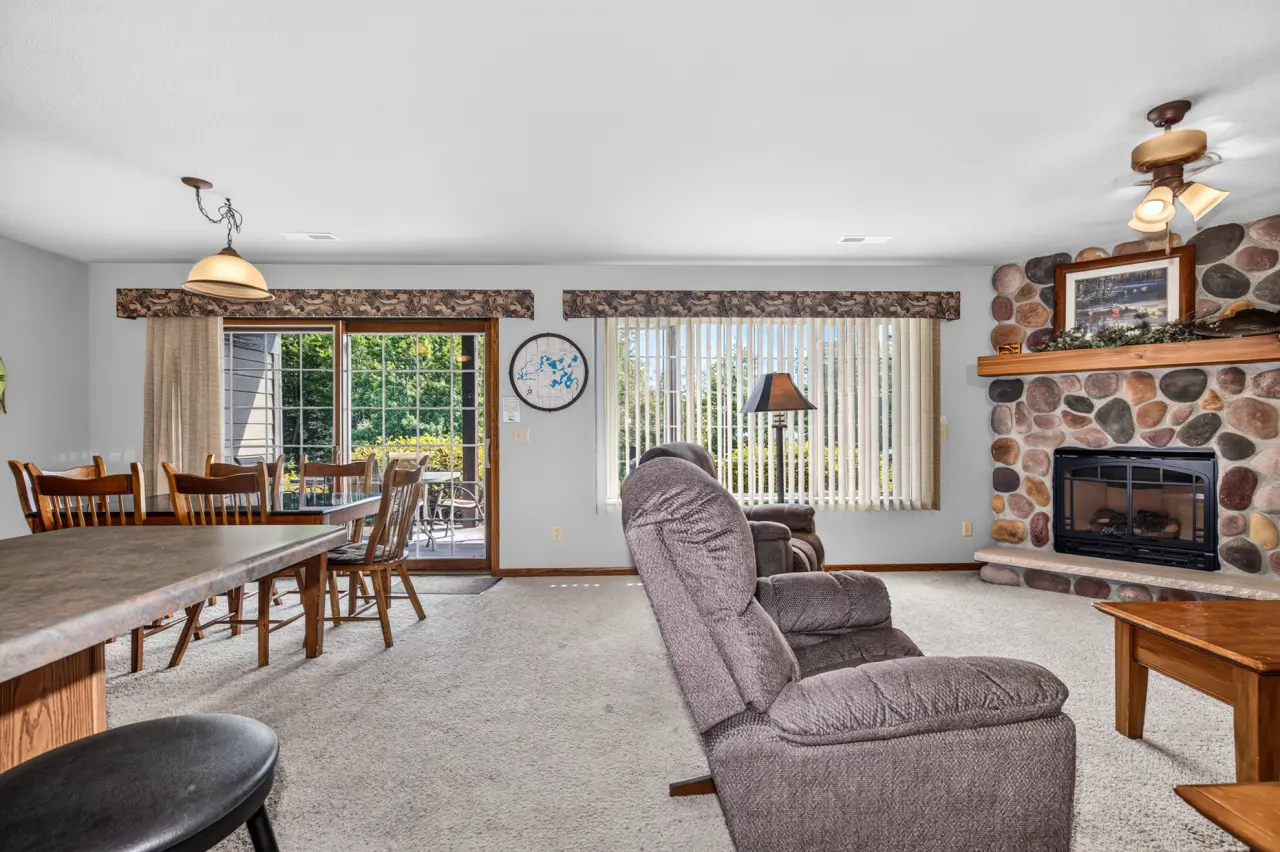 Condo ∙ 2 Bedrooms ∙ 6 Guests - Eagle River, WI