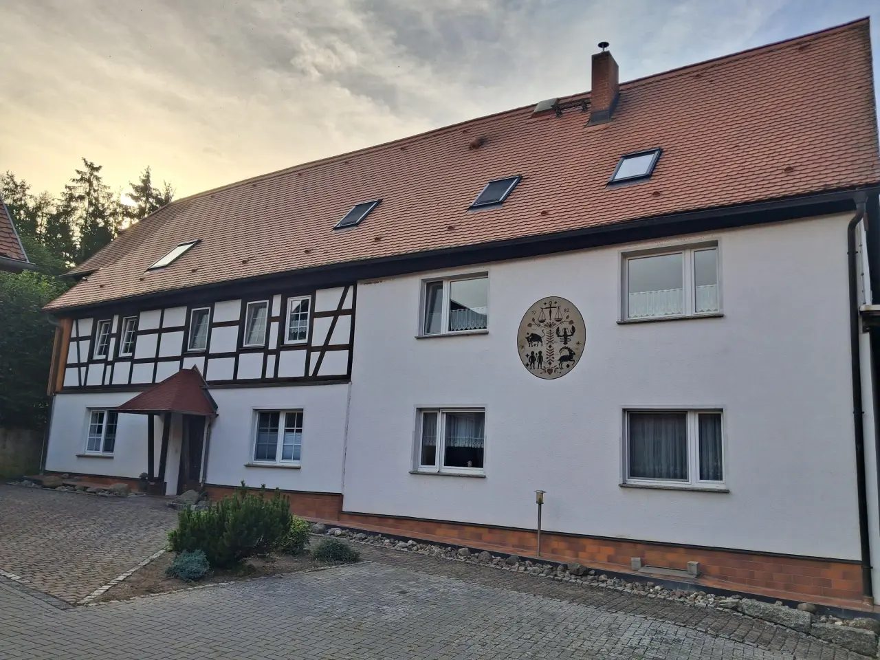 60 M² Ferienwohnung ∙ 1 Schlafzimmer ∙ 3 Gäste - Sangerhausen