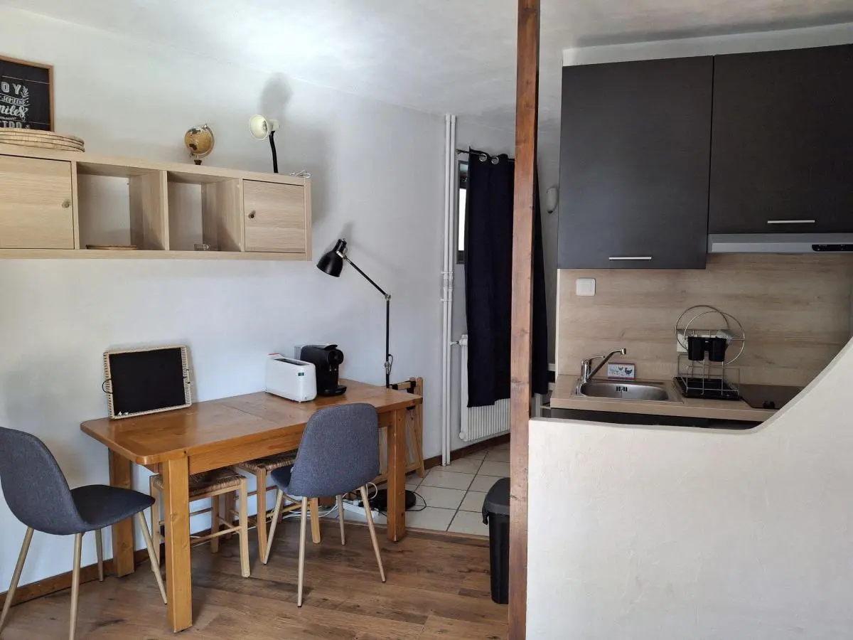 25 m&sup2; Studio 1 Schlafzimmer 4 G&auml;ste