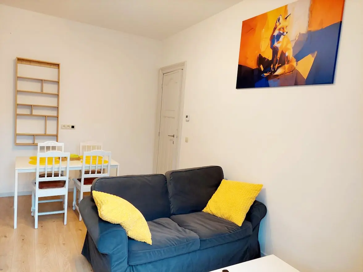 80 M² Appartement ∙ 2 Chambres ∙ 2 Personnes - Charleroi
