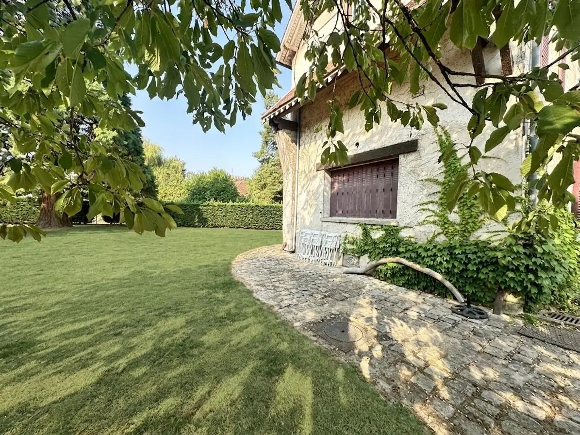 250 M² Gîte ∙ 6 Schlafzimmer ∙ 12 Gäste - Meaux