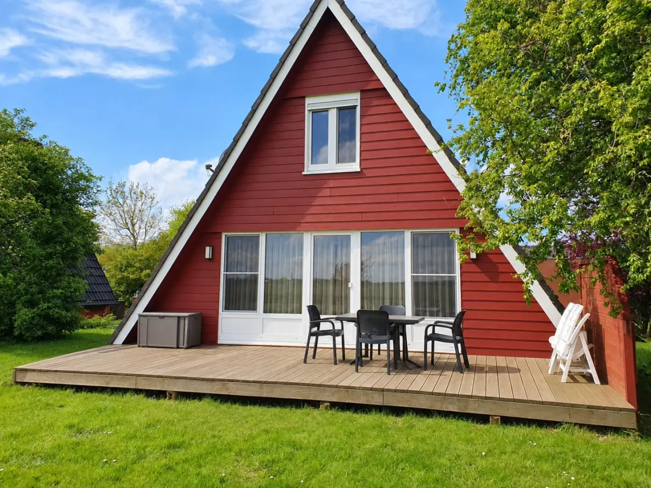 75 M² Ferienhaus ∙ 2 Schlafzimmer ∙ 4 Gäste - Butjadingen