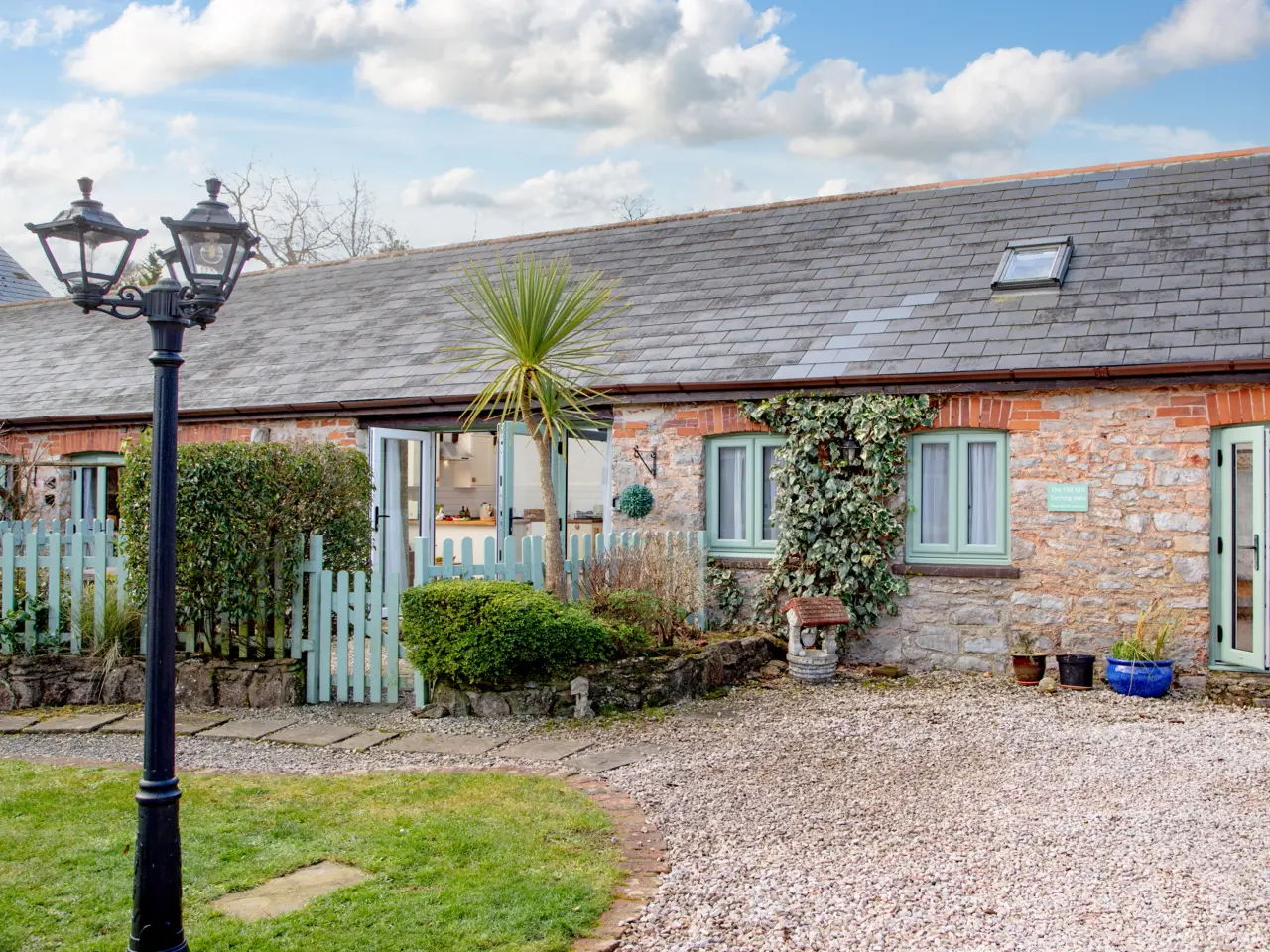 Cottage ∙ 2 Bedrooms ∙ 4 Guests - Newton Abbot