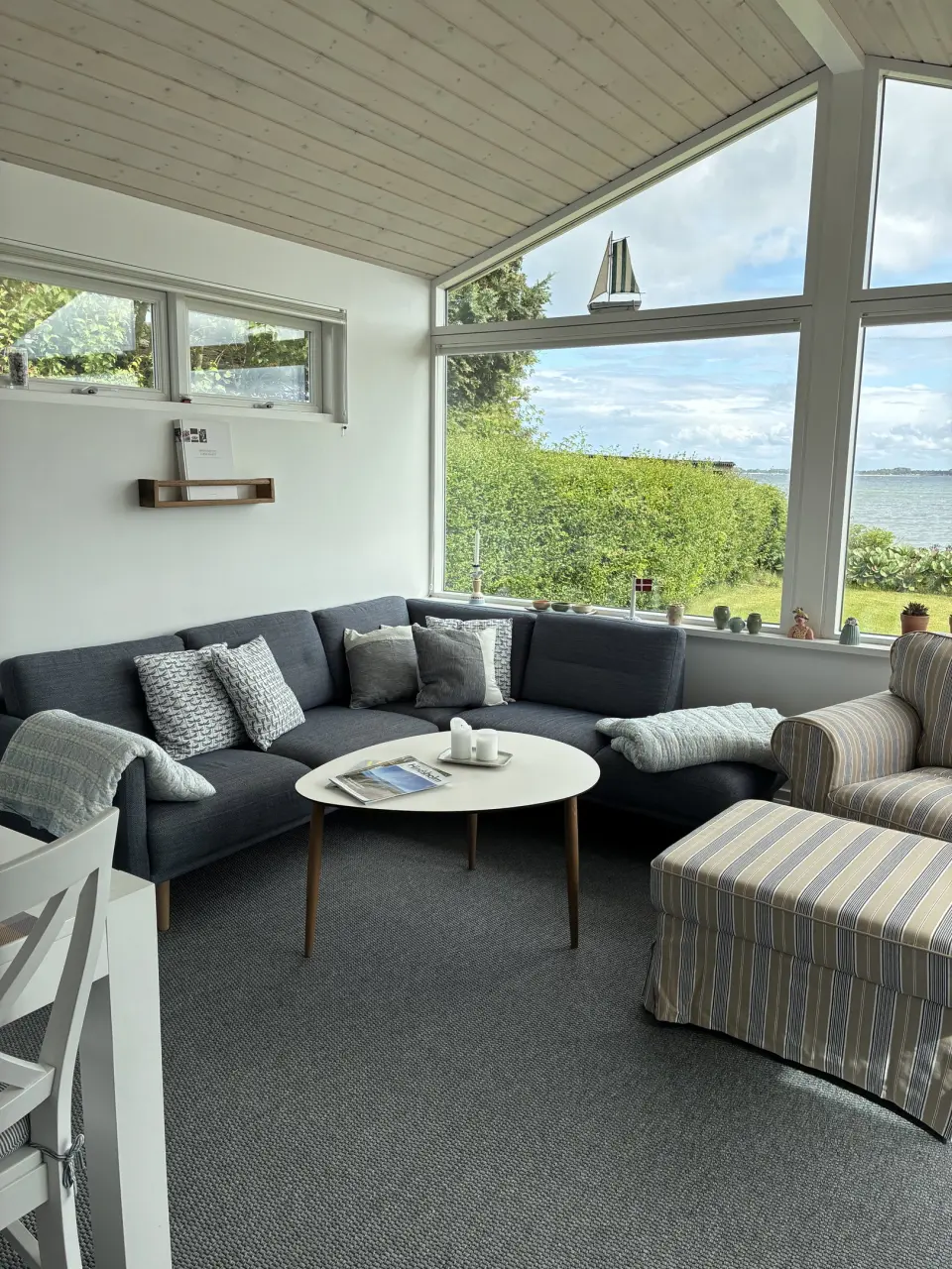 Dansk hygge med kun 15 m. fra stranden