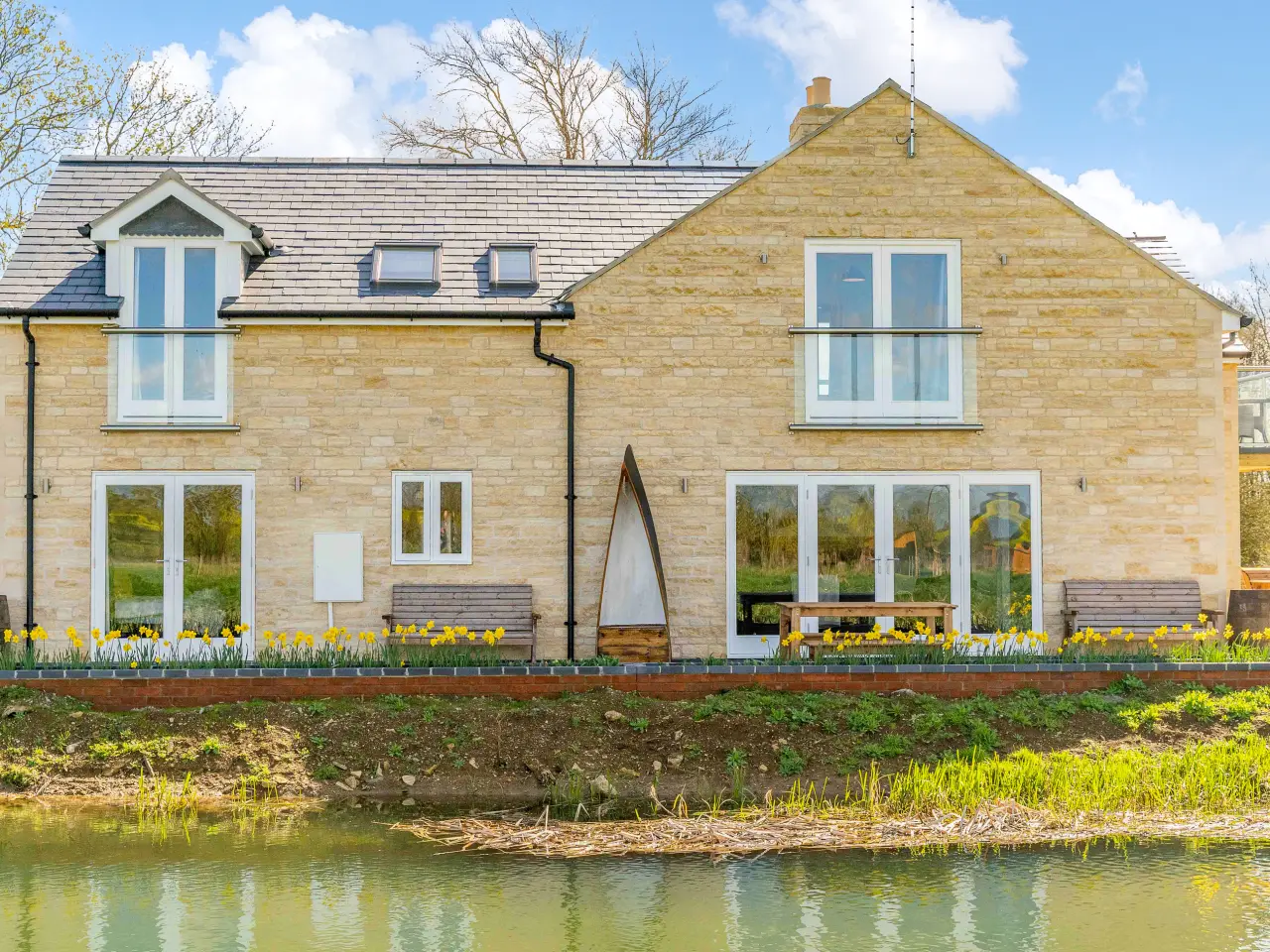 Cottage ∙ 3 Bedrooms ∙ 6 Guests - Bourne