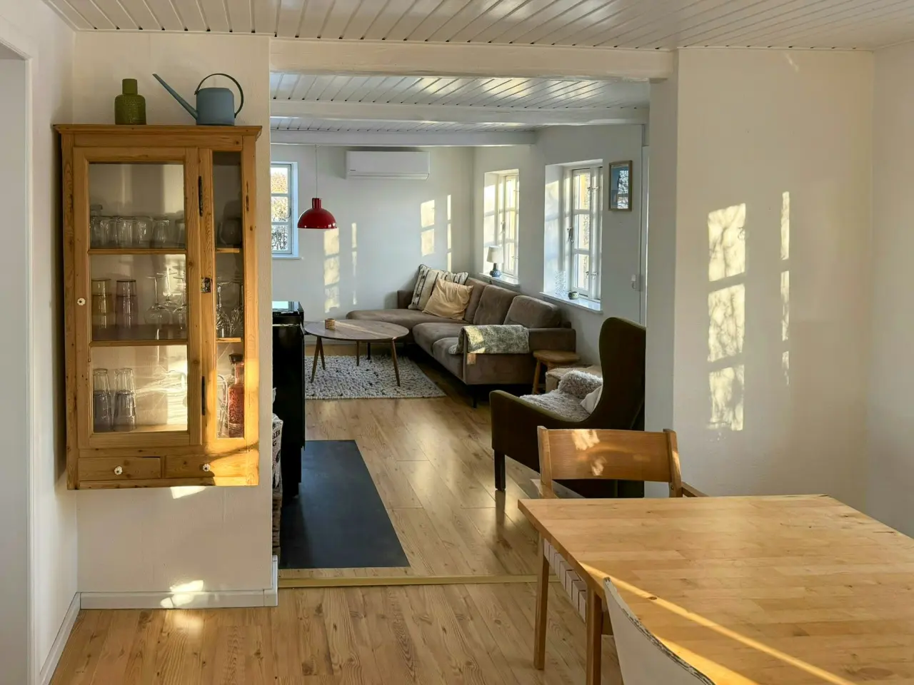 Sommerhus mellem markerne nær Møns Klint