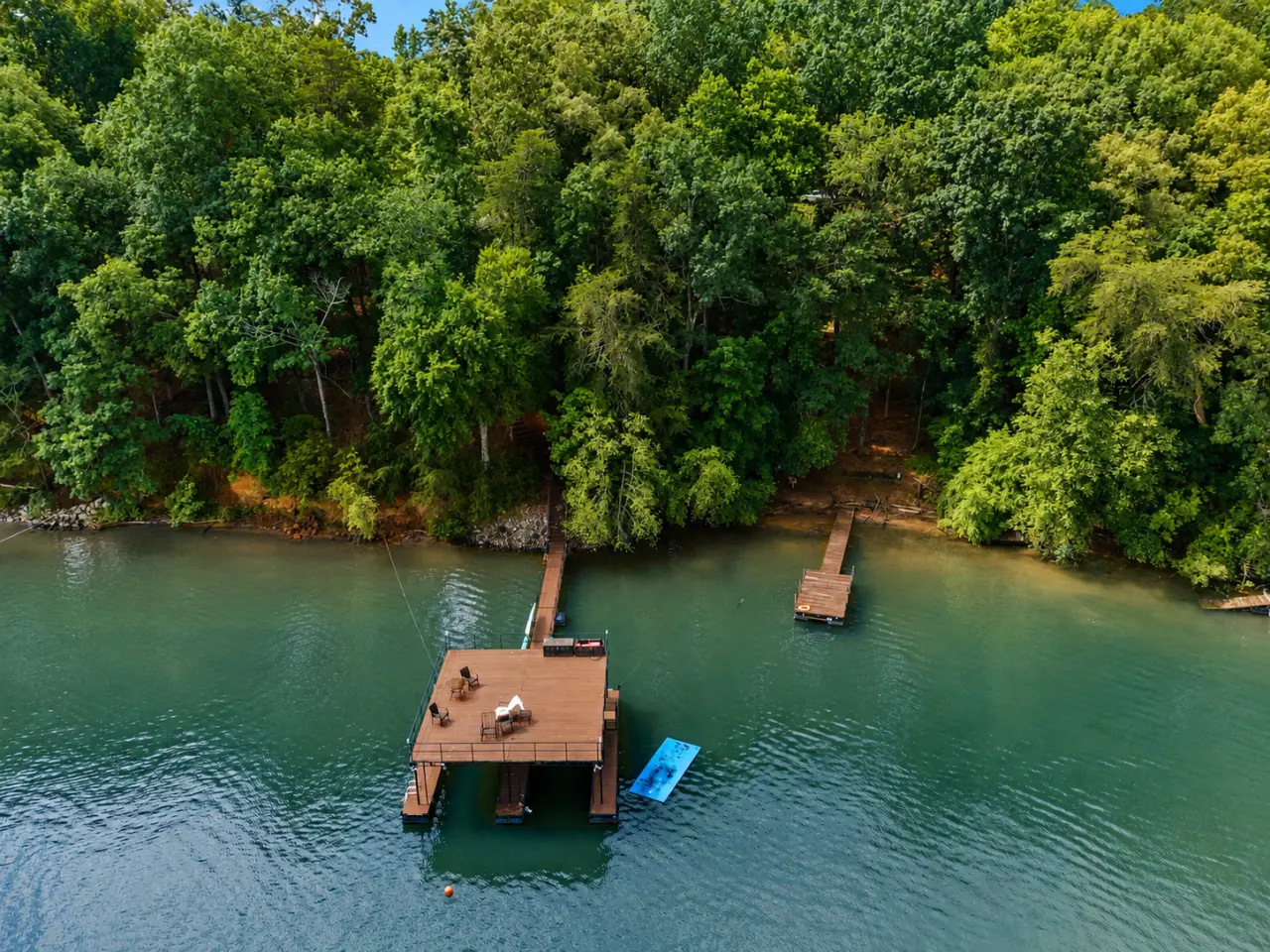 222 M² House ∙ 5 Bedrooms ∙ 15 Guests - Lake Hartwell