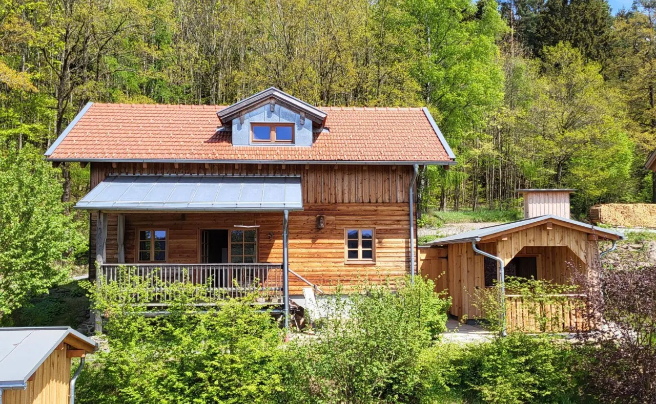85 M² Ferienhaus ∙ 2 Schlafzimmer ∙ 5 Gäste - Bodenmais