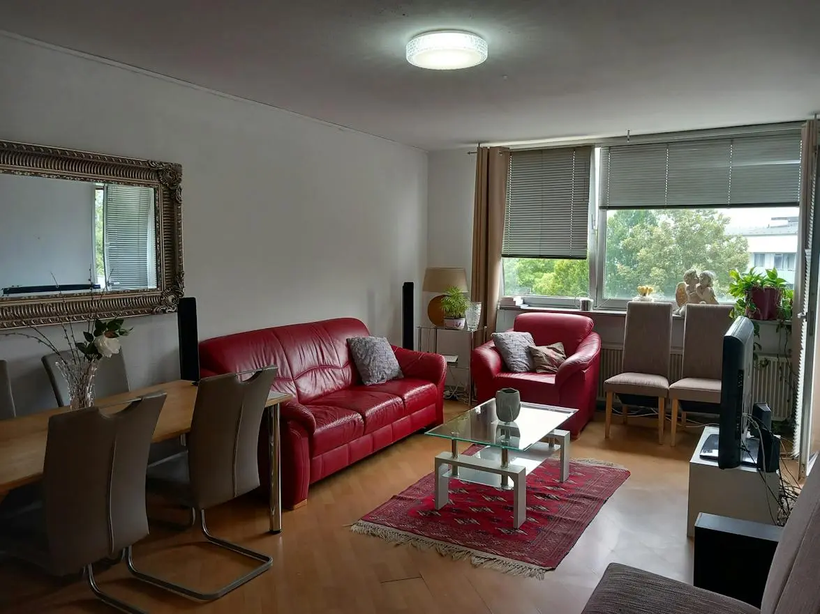 54 M² Huoneisto ∙ 1 Makuuhuone ∙ 2 Vierasta - Ratingen