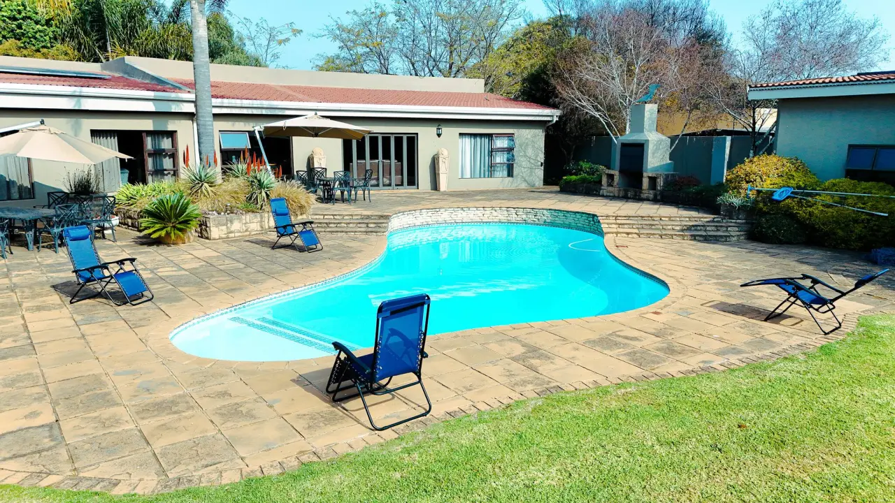 House ∙ 5 Bedrooms ∙ 12 Guests - Springs