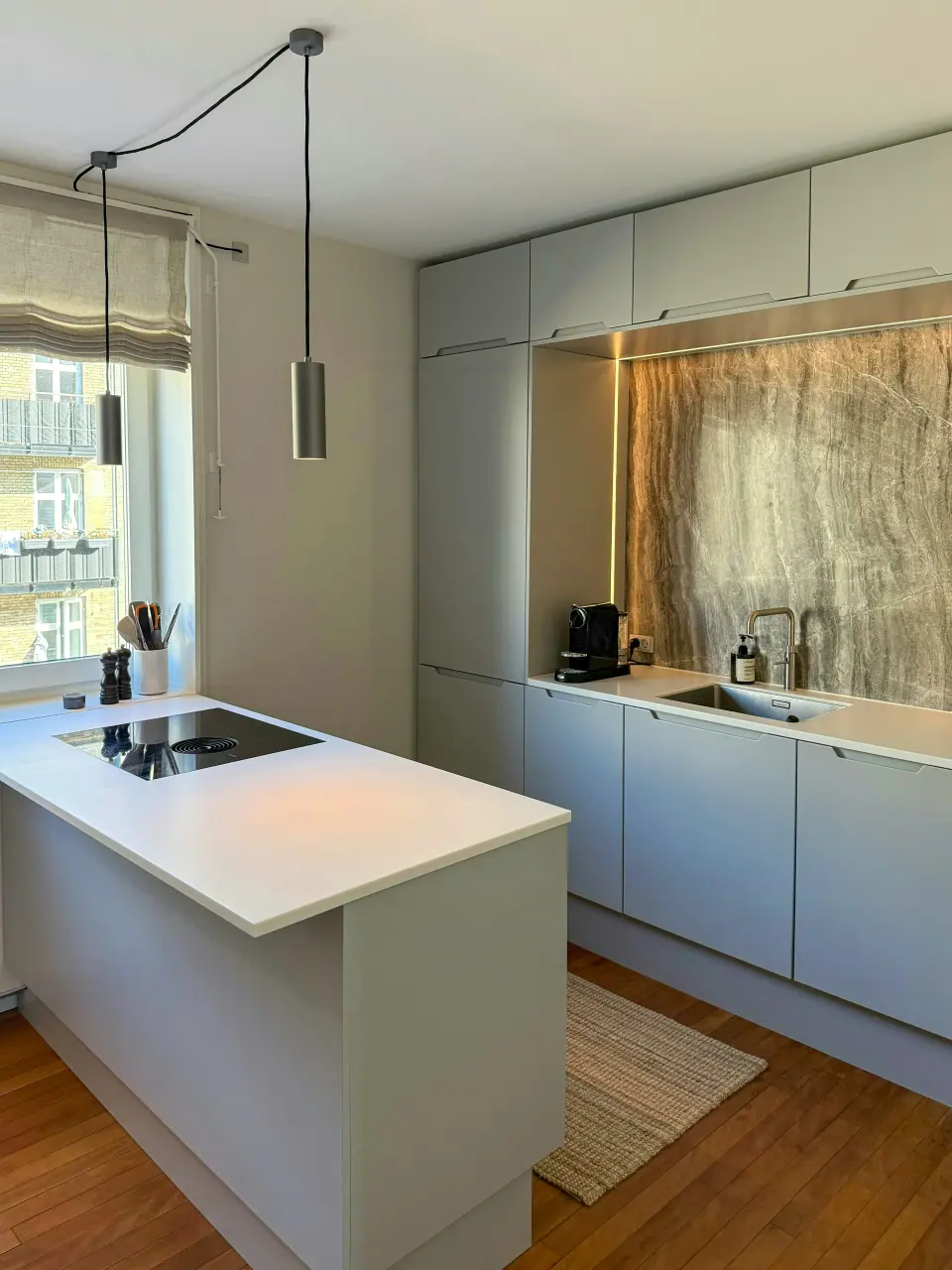 Renoveret lejlighed med pooladgang på Østerbro