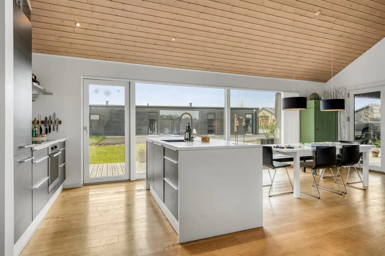 111 m&sup2; Ferienhaus 4 Schlafzimmer 8 G&auml;ste