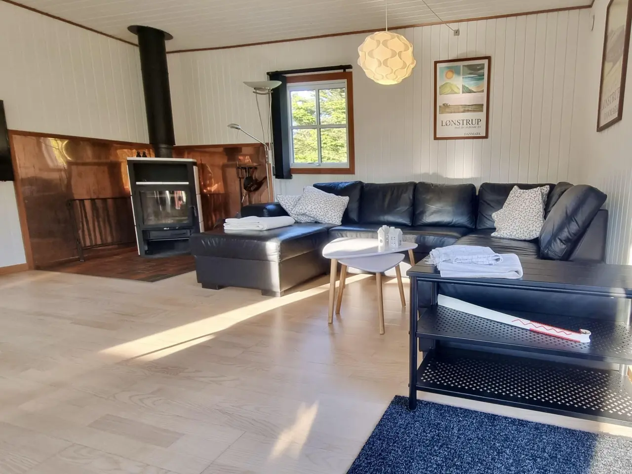 Helles Ferienhaus mit Kamin, großem Grundstück und zwei Terrassen