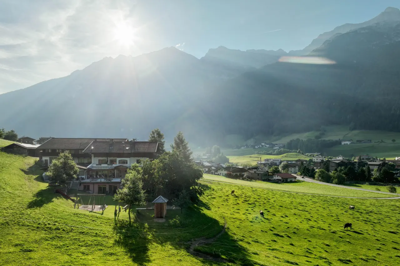 32 M² Ferienwohnung ∙ 1 Schlafzimmer ∙ 3 Gäste - Neustift im Stubaital