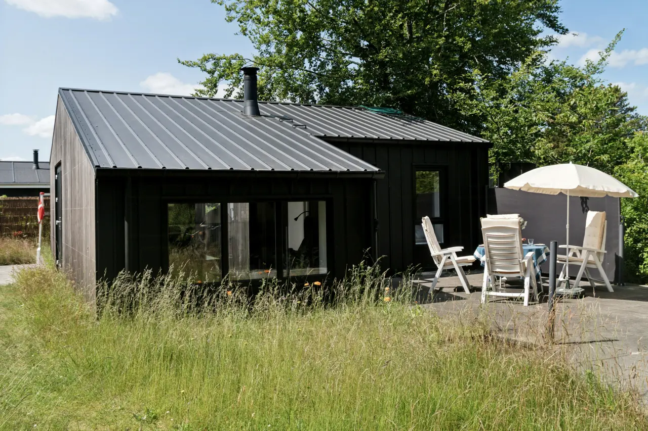 Renoveret sommerhus nær Lyngså strand