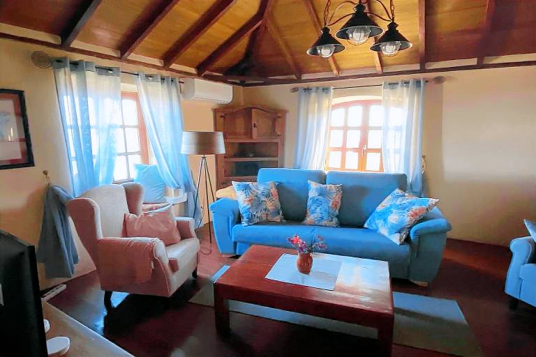 Rental apartment with barbecue, patio & yard | Sea view | Pets allowed — photo 4
